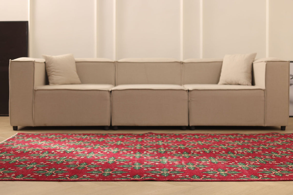 Vintage Isparta Turkish Area Rug 6x9 ft — Red & Green Floral