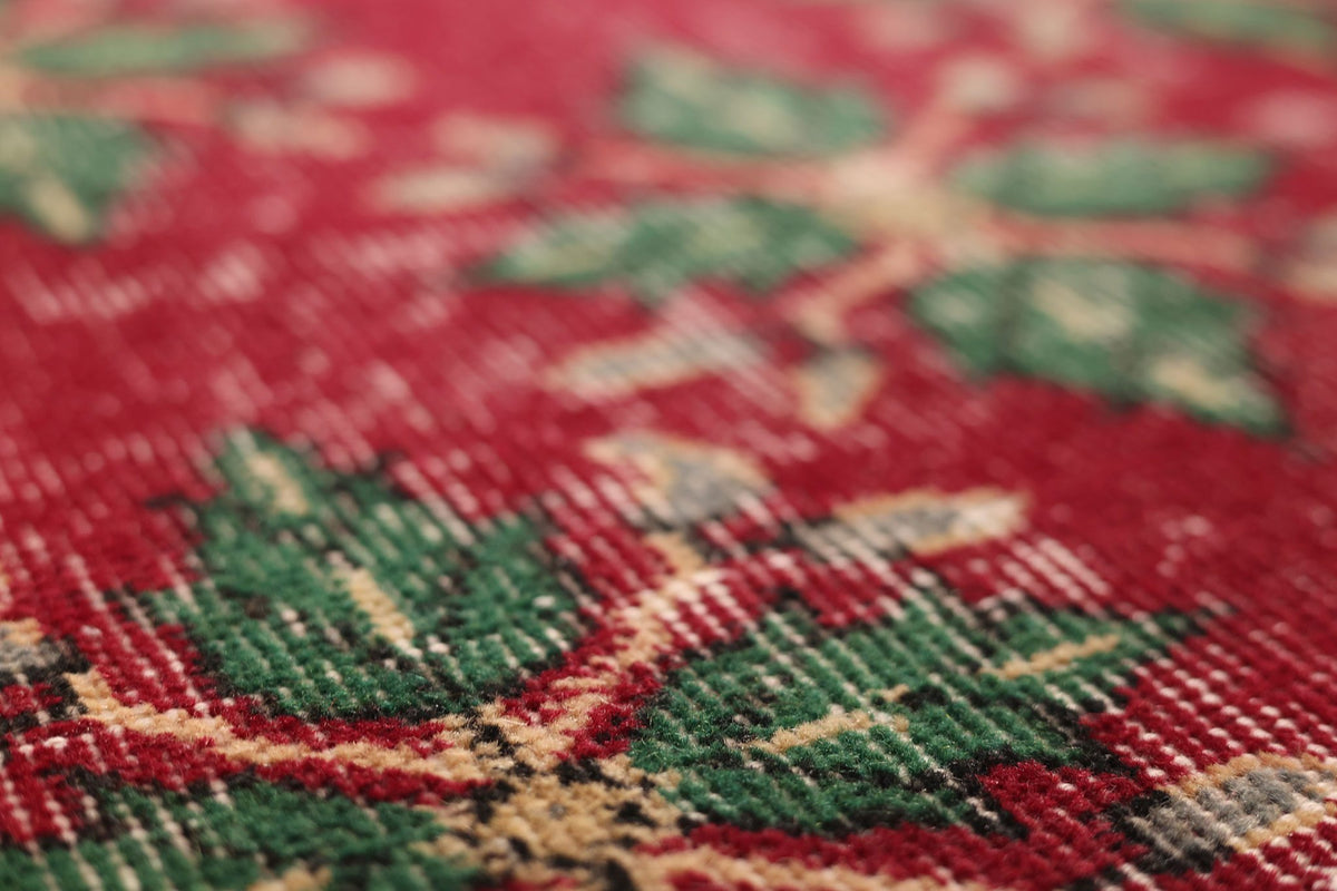 Vintage Isparta Turkish Area Rug 6x9 ft — Red & Green Floral