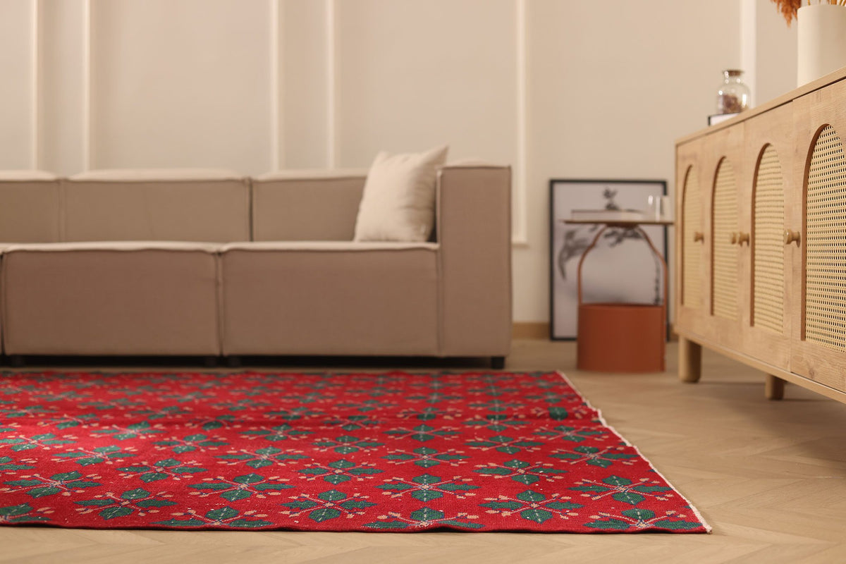 Vintage Isparta Turkish Area Rug 7x10 ft — Red & Green Geometric
