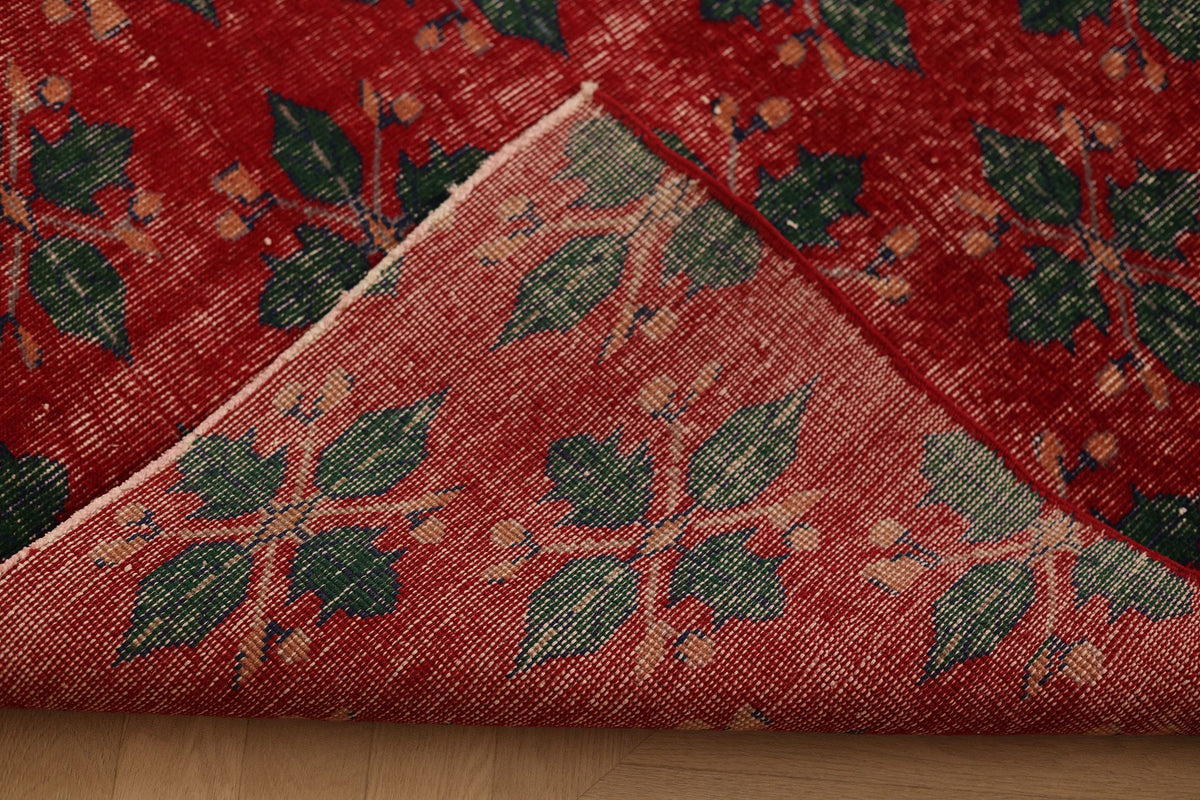 Vintage Isparta Turkish Area Rug 7x10 ft — Red & Green Geometric