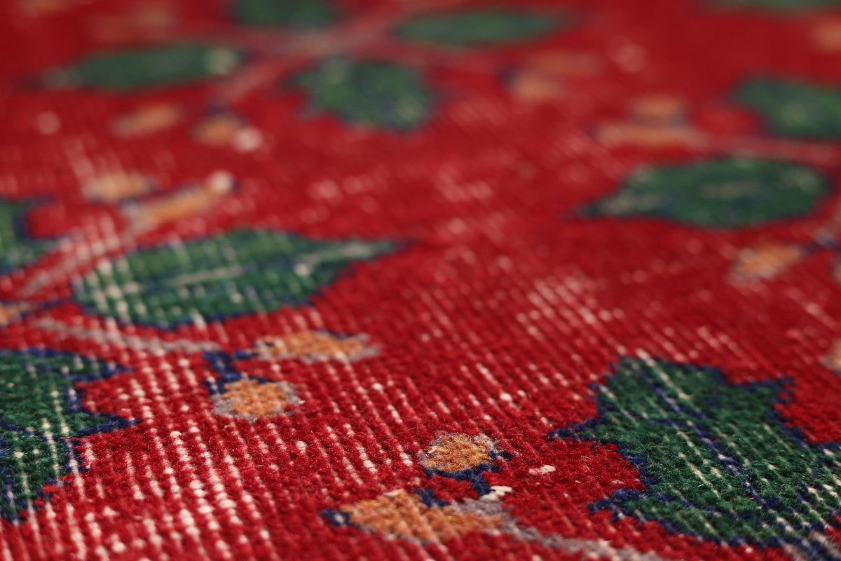 Vintage Isparta Turkish Area Rug 7x10 ft — Red & Green Geometric