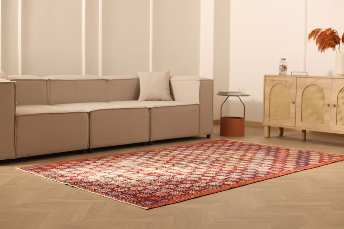 Vintage Isparta Turkish Area Rug 5x9 ft — Red & Beige Floral