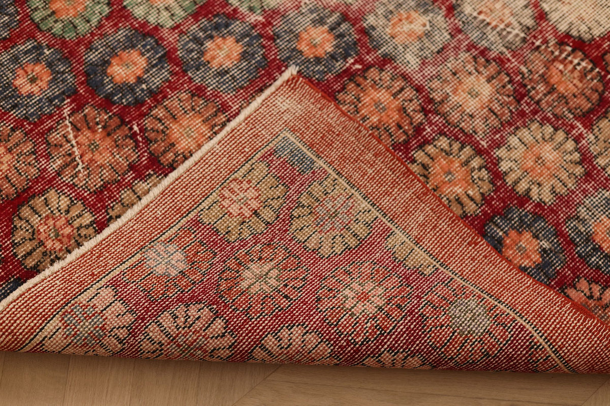 Vintage Isparta Turkish Area Rug 5x9 ft — Red & Beige Floral