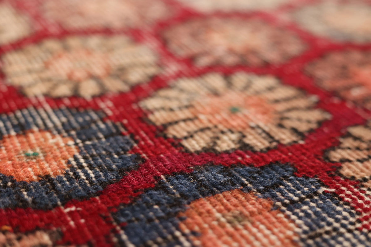 Vintage Isparta Turkish Area Rug 5x9 ft — Red & Beige Floral