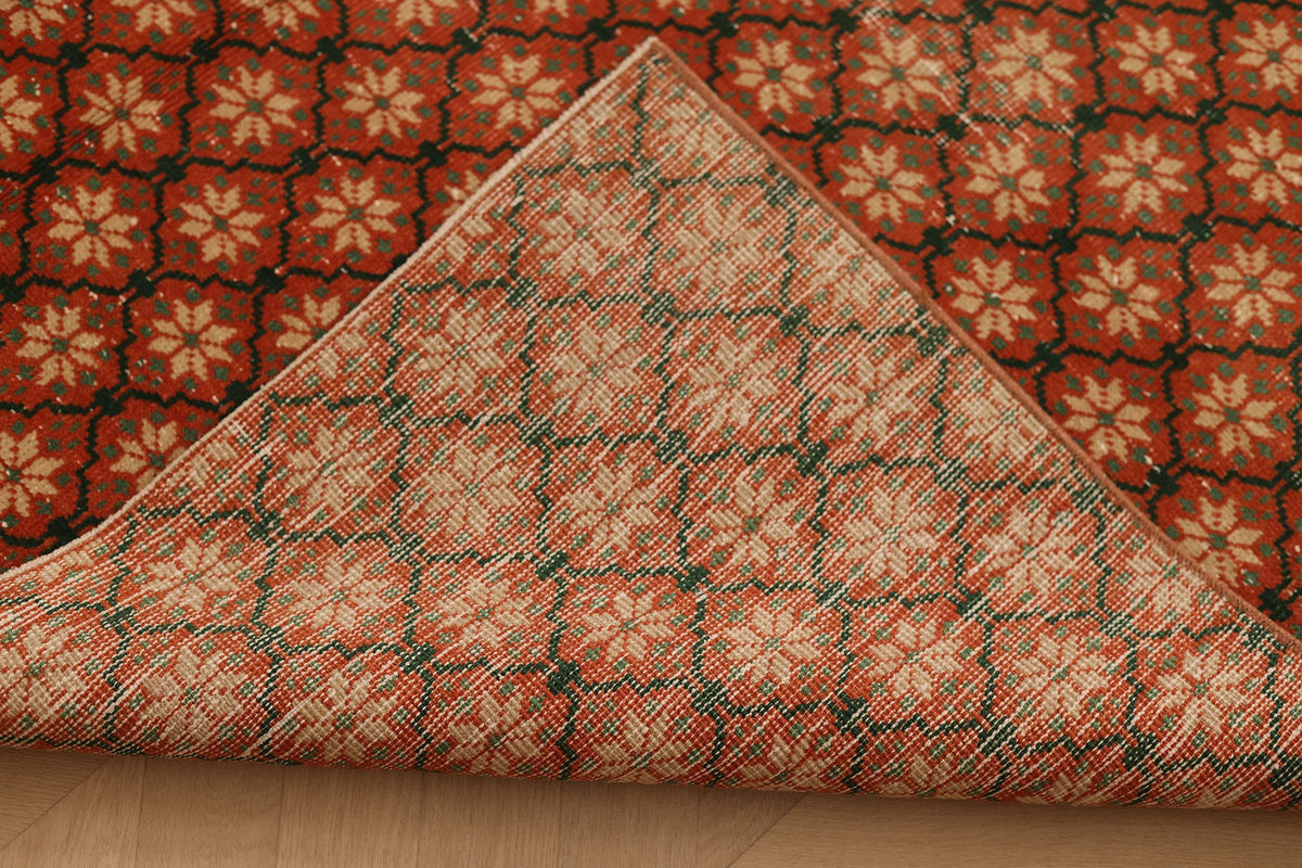 Vintage Isparta Turkish Area Rug 5x8 ft — Red & Brown Floral