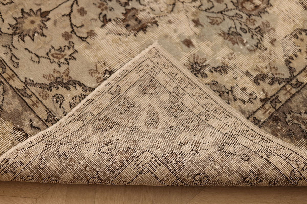 Vintage Isparta Turkish Area Rug 6x10 ft — Beige & Brown Floral