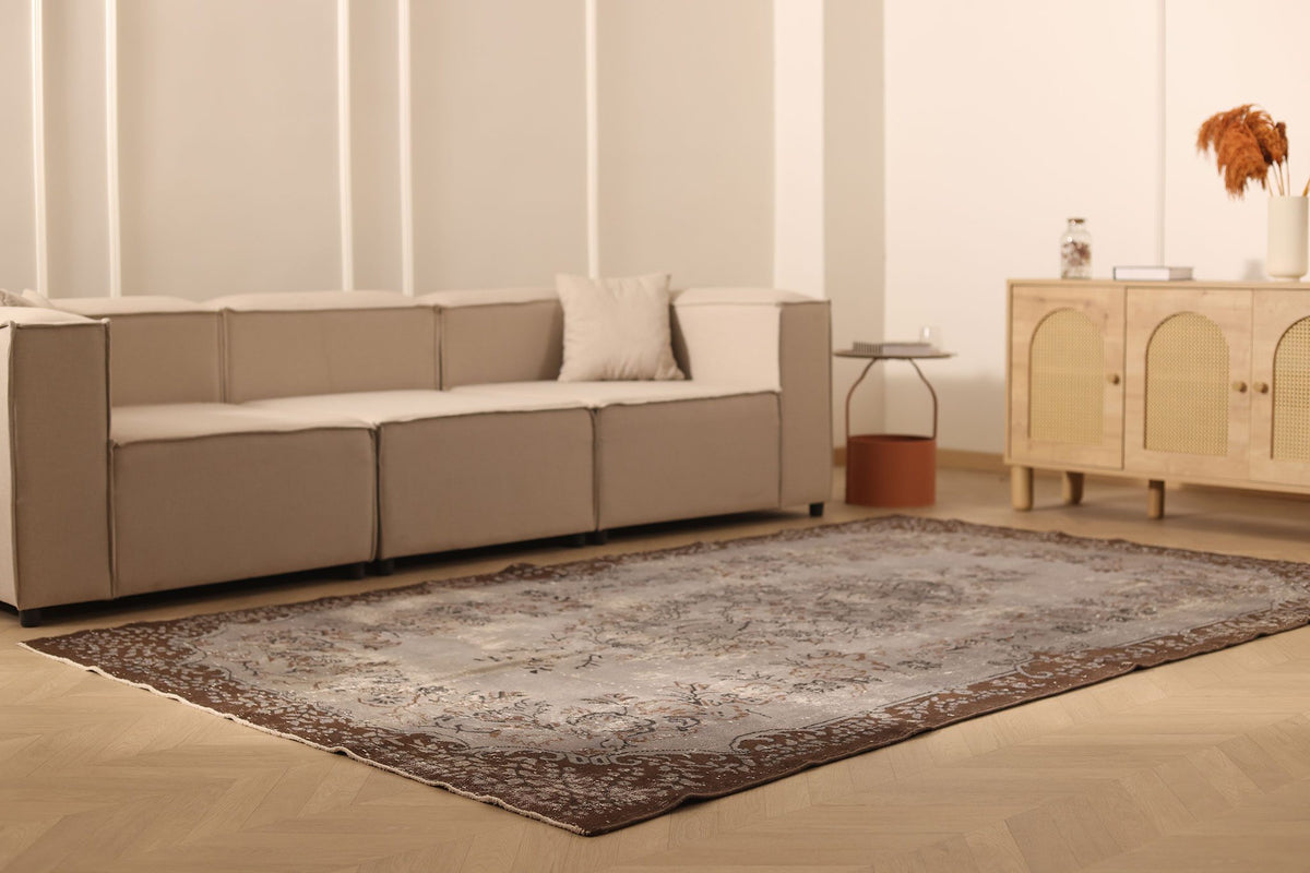 Vintage Isparta Turkish Area Rug 6x10 ft — Gray & Brown Floral