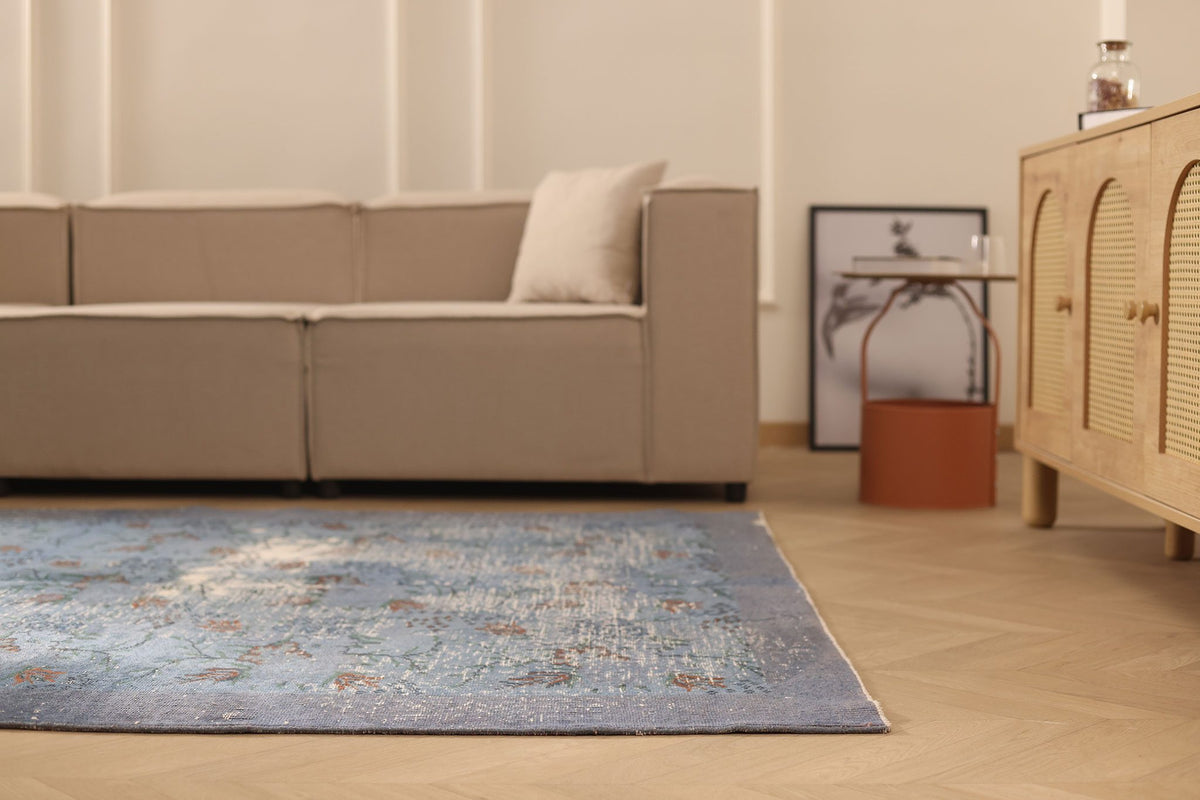 Vintage Isparta Turkish Area Rug 6x9 ft — Blue & Gray Floral