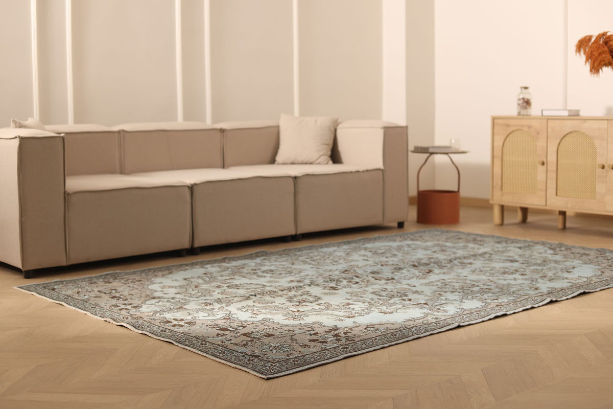 Vintage Isparta Turkish Area Rug 6x10 ft — Blue & Gray Floral