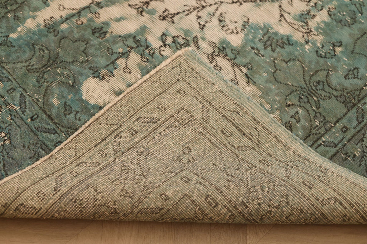 Vintage Isparta Turkish Area Rug 6x9 ft — Green & White Floral