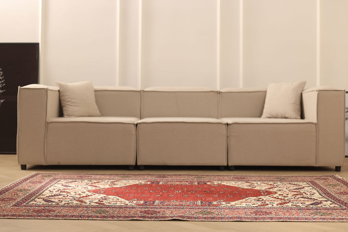 Vintage Isparta Turkish Area Rug 5x8 ft — Red & Beige Floral