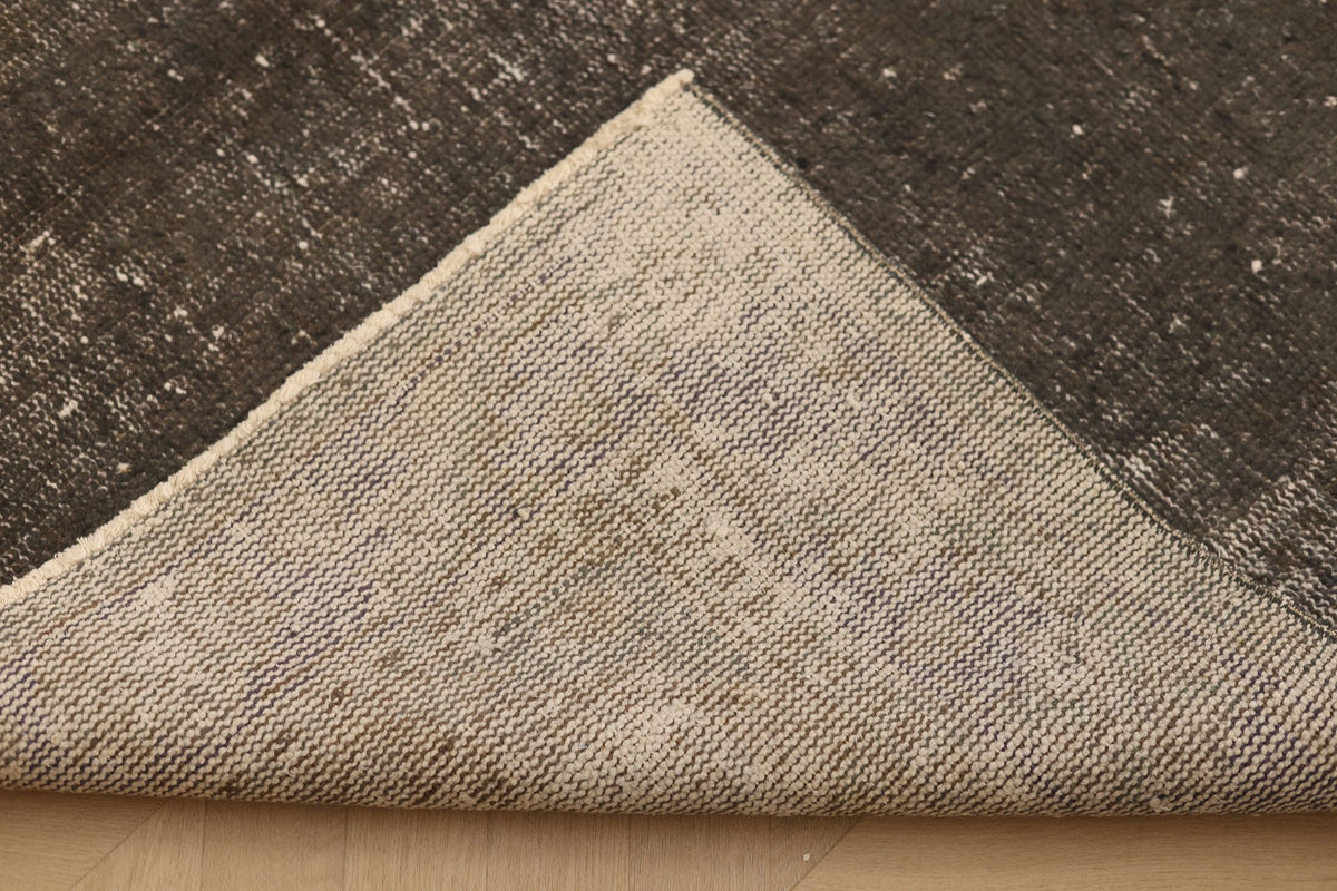 Vintage Isparta Turkish Area Rug 5x9 ft — Gray & Brown Overdyed