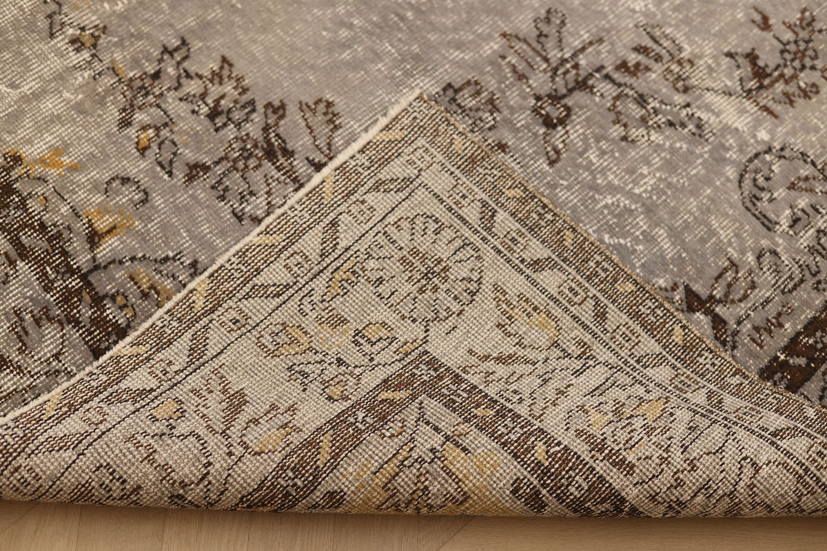 Vintage Isparta Turkish Area Rug 6x9 ft — Gray & Brown Floral
