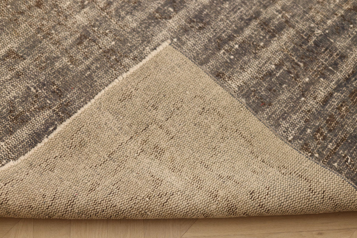 Vintage Isparta Turkish Area Rug 6x9 ft — Gray & Brown Distressed