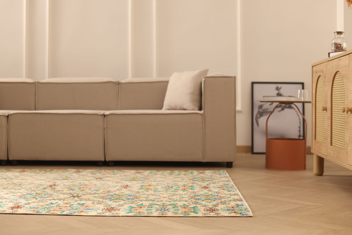 Vintage Isparta Turkish Area Rug 5x8 ft — Beige & Green Floral