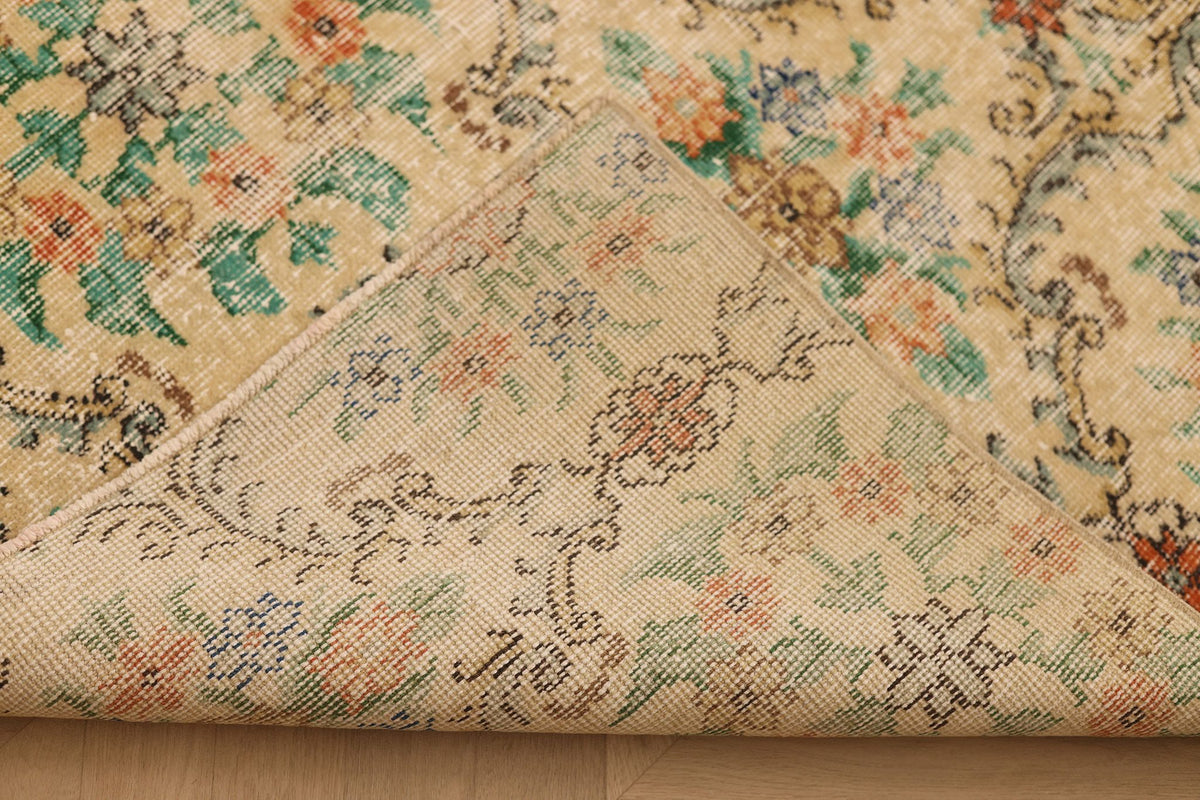 Vintage Isparta Turkish Area Rug 5x8 ft — Beige & Green Floral