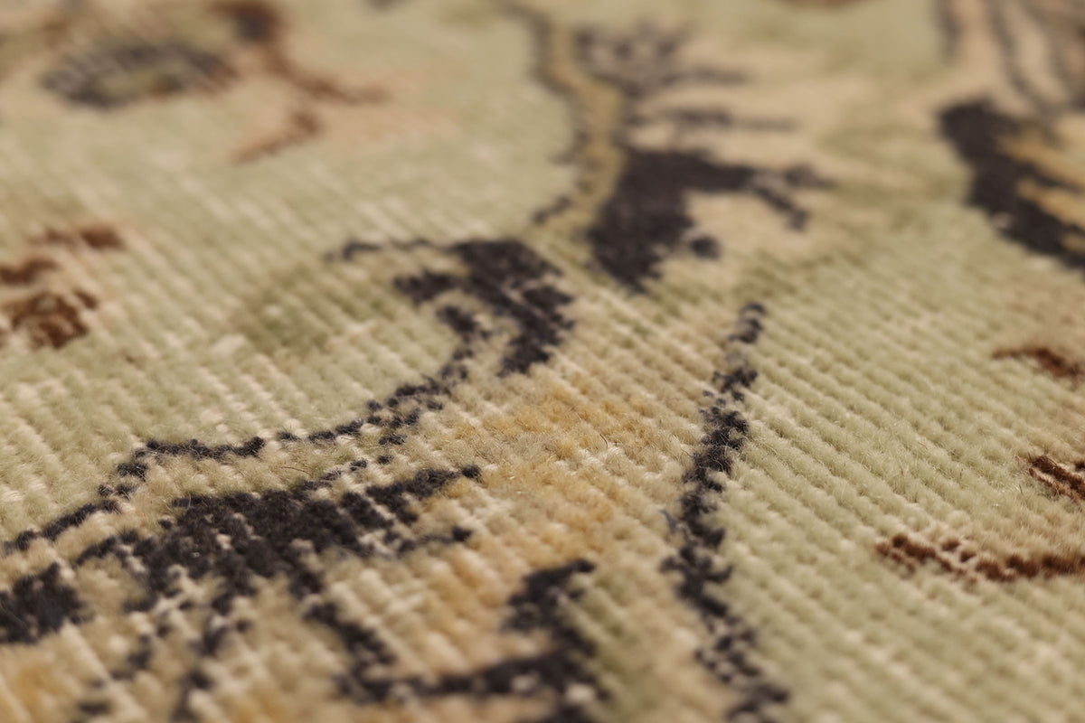 Vintage Isparta Turkish Area Rug 5x8 ft — Green & Beige Floral
