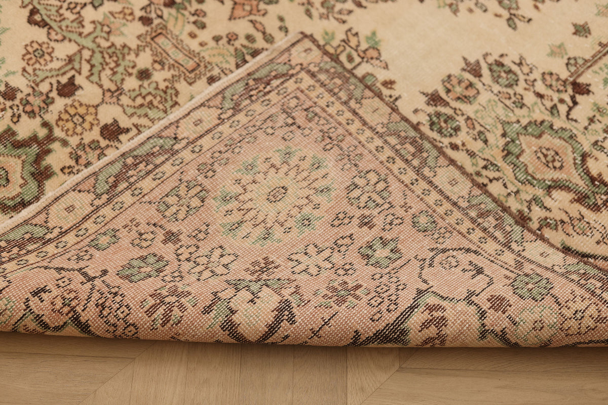 Vintage Isparta Turkish Area Rug 5x9 ft — Beige & Pink Floral (No. 37064)