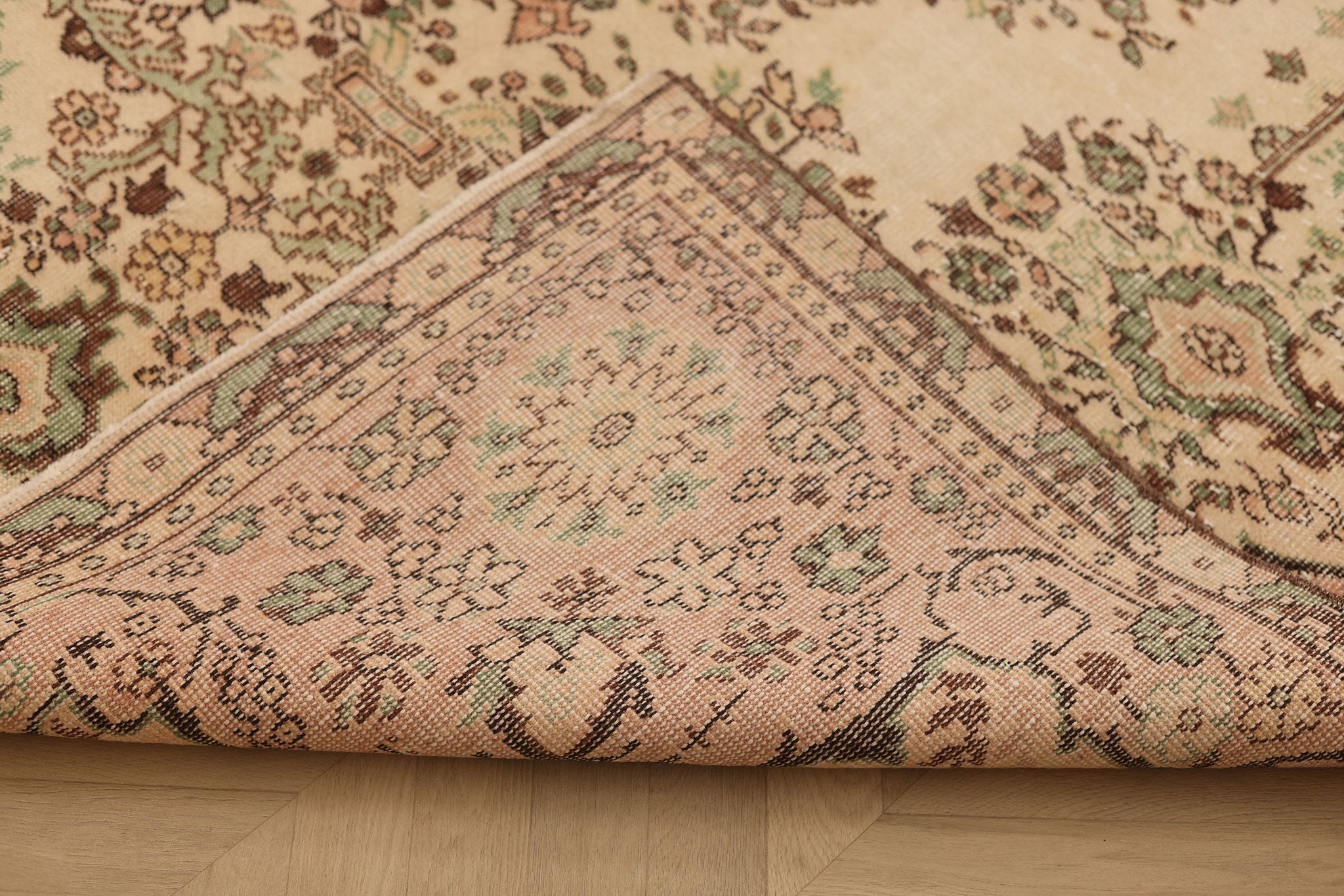 Vintage Isparta Turkish Area Rug 5x9 ft — Beige & Pink Floral (No. 37064)
