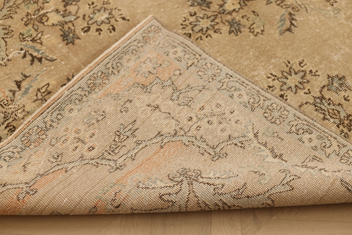Vintage Isparta Turkish Area Rug 5x9 ft — Beige & Orange Floral