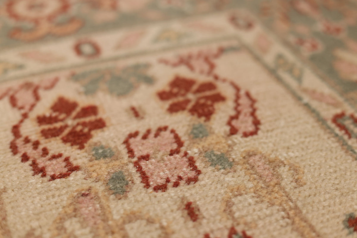 Vintage Erzincan Turkish Area Rug 5x8 ft — Beige & Green Floral