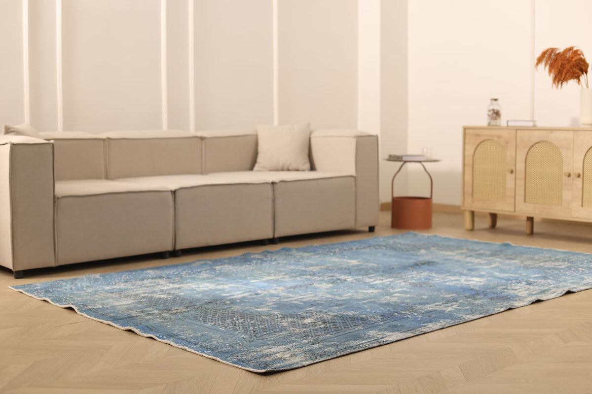 Vintage Isparta Turkish Area Rug 6x10 ft — Blue & Gray Floral