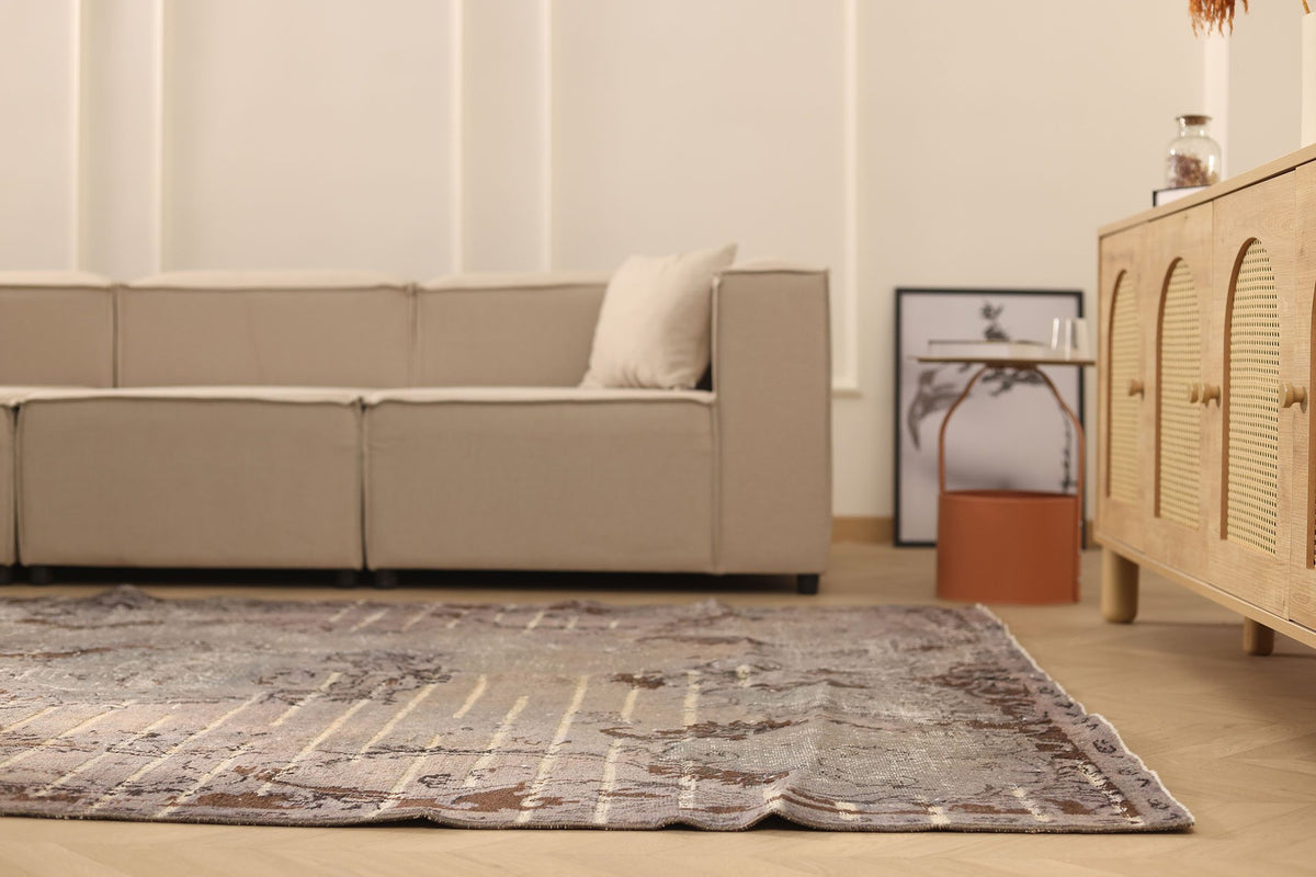Vintage Isparta Turkish Area Rug 6x11 ft — Gray & Brown Floral