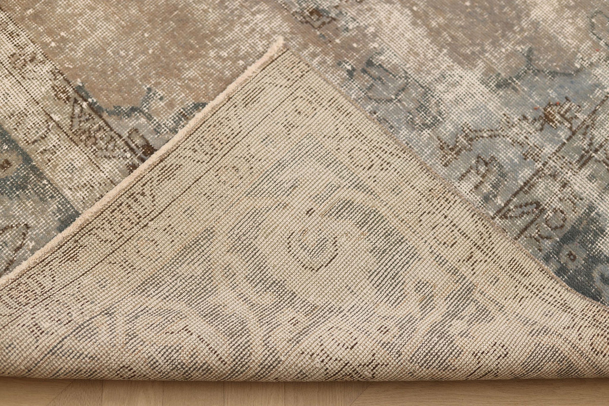 Vintage Isparta Turkish Area Rug 7x10 ft — Gray & Beige Floral