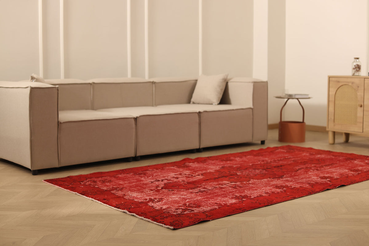 Vintage Isparta Turkish Area Rug 5x9 ft — Red & Pink Floral
