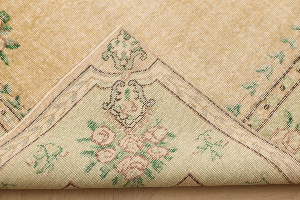 Vintage Isparta Turkish Area Rug 6x9 ft — Beige & Green Floral