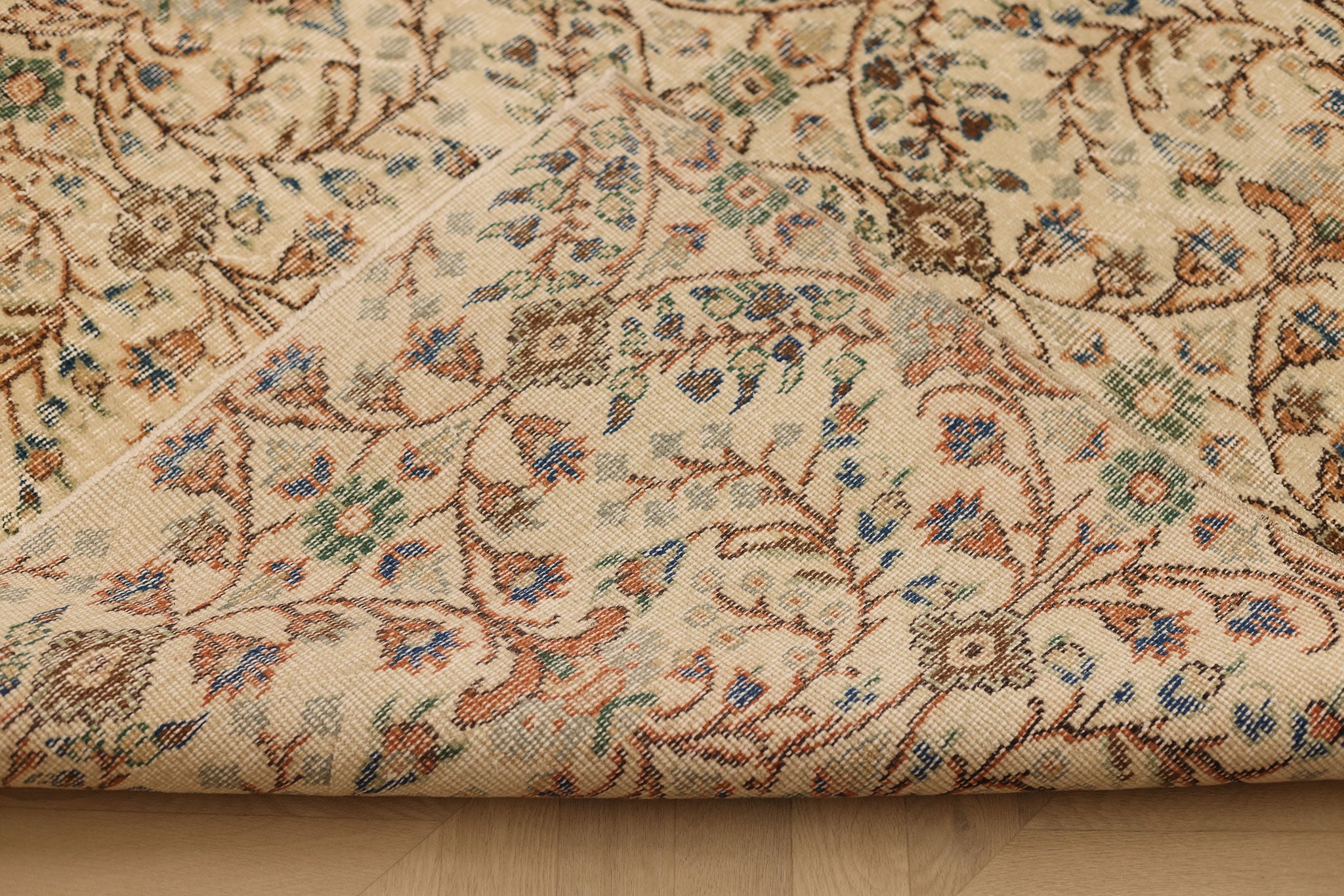 Vintage Isparta Turkish Area Rug 5x8 ft — Beige & Brown Floral (No. 37145)