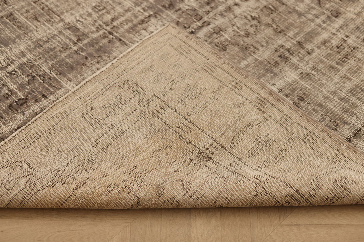Vintage Manisa Turkish Area Rug 5x8 ft — Gray & Brown Distressed