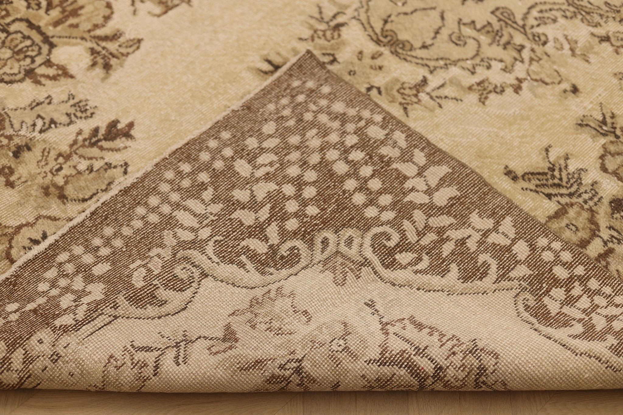 Vintage Isparta Turkish Area Rug 5x9 ft — Beige & Brown Floral (No. 37165)