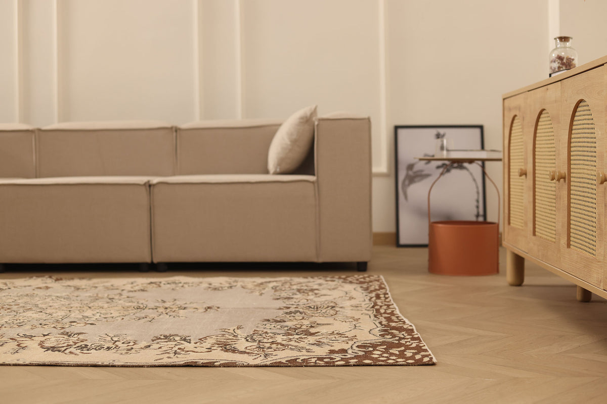 Vintage Isparta Turkish Area Rug 5x9 ft — Beige & Brown Floral (No. 37167)