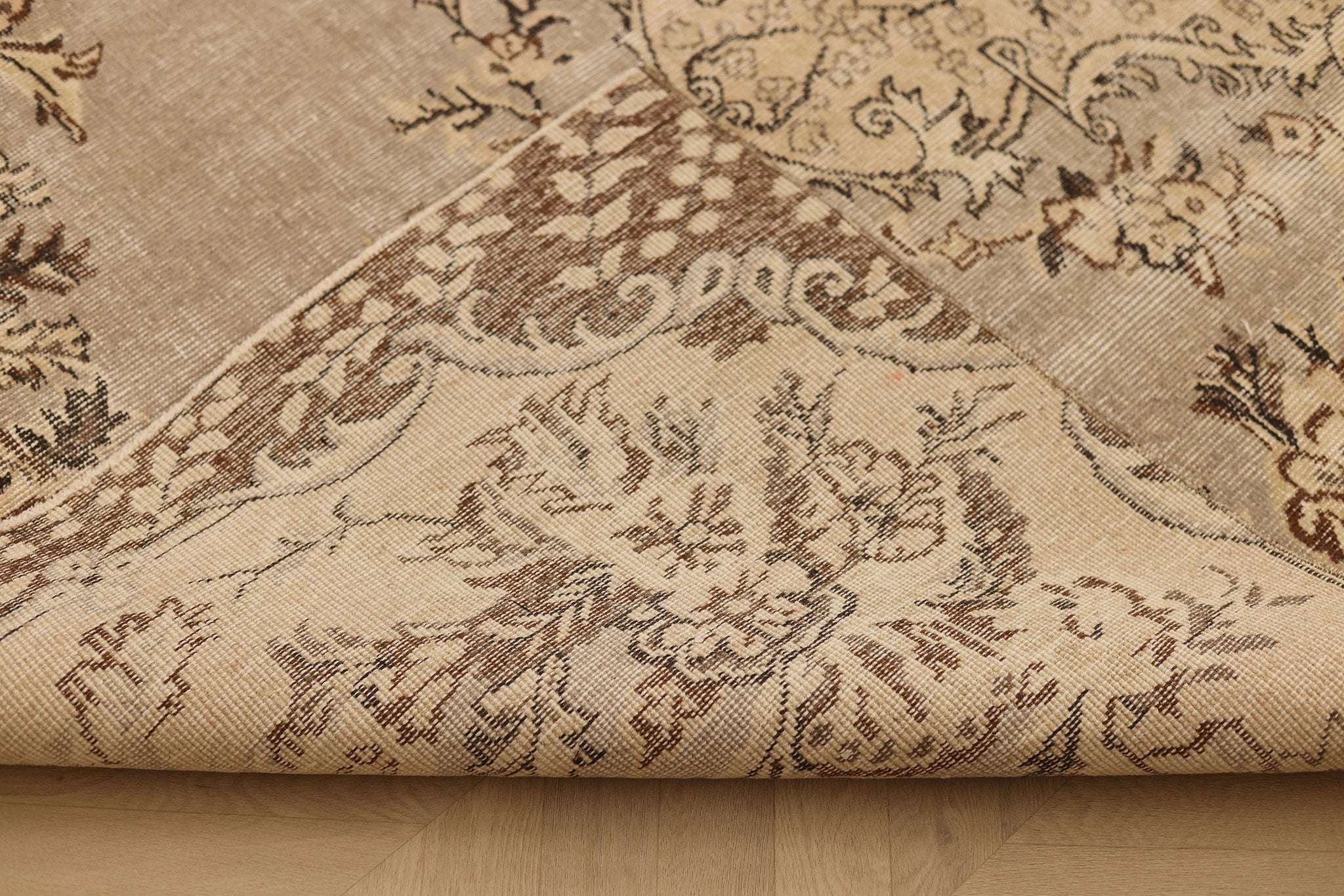 Vintage Isparta Turkish Area Rug 5x9 ft — Beige & Brown Floral (No. 37167)