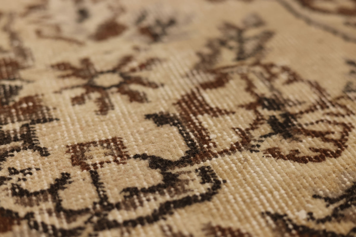 Vintage Isparta Turkish Area Rug 5x9 ft — Beige & Brown Floral (No. 37167)