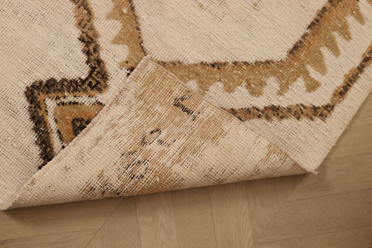 Vintage Malatya Turkish Runner Rug 2x11 ft — White & Brown Geometric