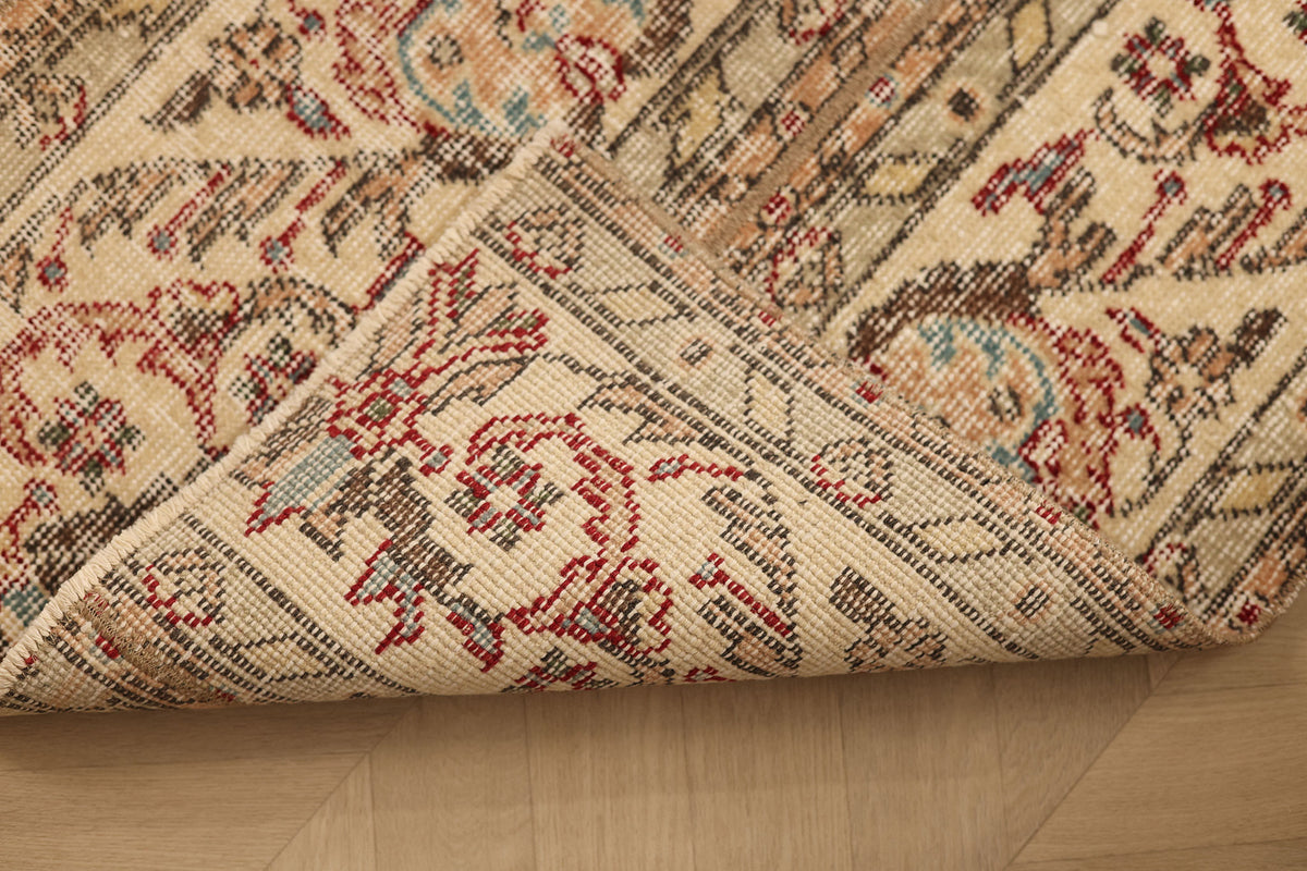 Vintage Malatya Turkish Runner Rug 2x7 ft — Beige & White Patchwork