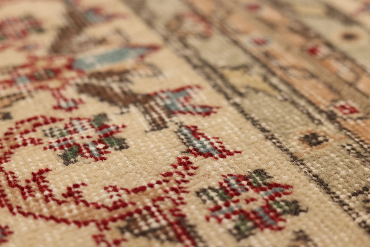 Vintage Malatya Turkish Runner Rug 2x7 ft — Beige & White Patchwork