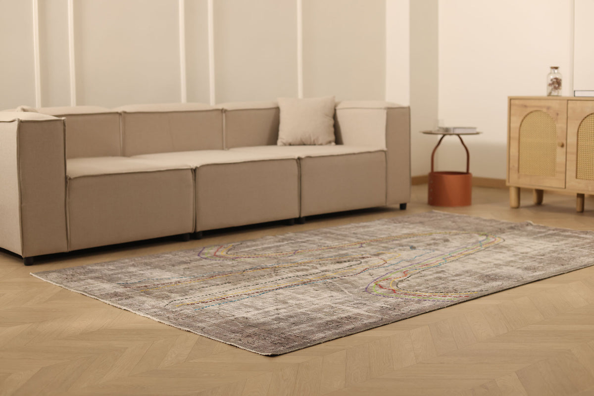 Vintage Manisa Turkish Area Rug 5x9 ft — Gray minimalist
