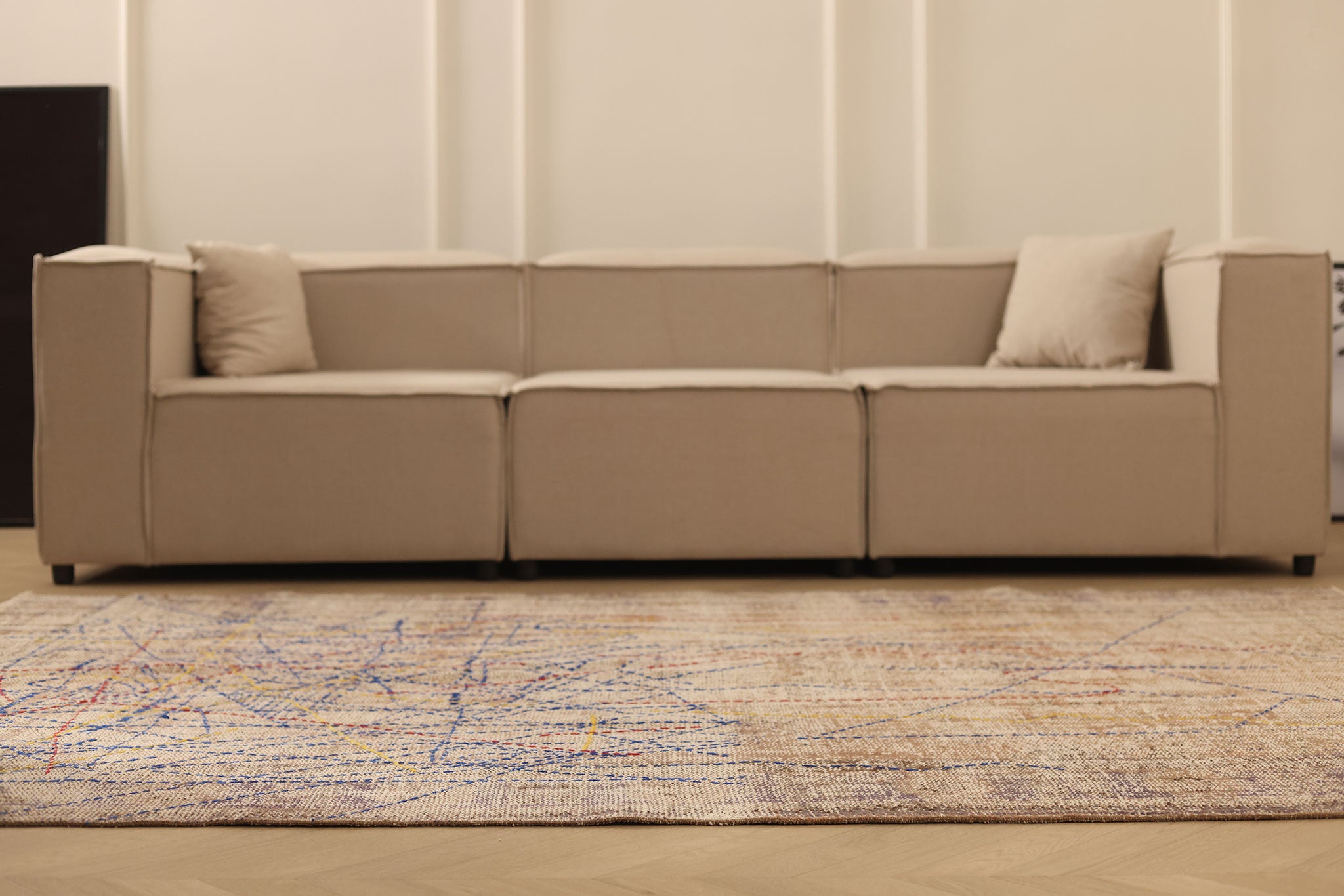 Vintage Manisa Turkish Area Rug 6x8 ft — Beige & Blue Geometric