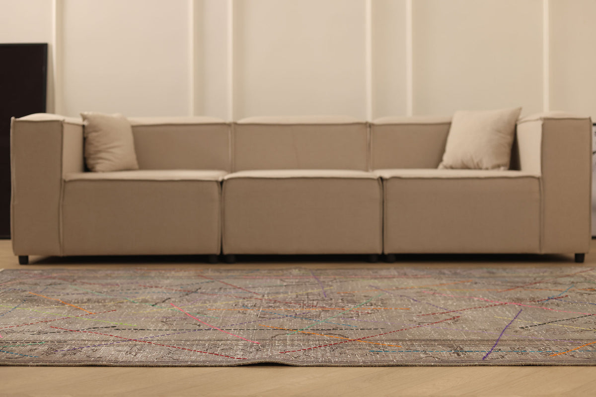 Vintage Isparta Turkish Area Rug 5x9 ft — Gray Geometric