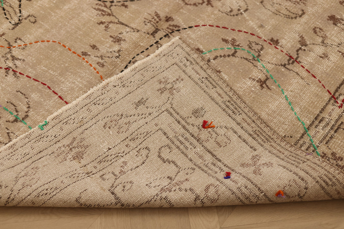 Vintage Manisa Turkish Area Rug 5x8 ft — Beige & Brown Distressed