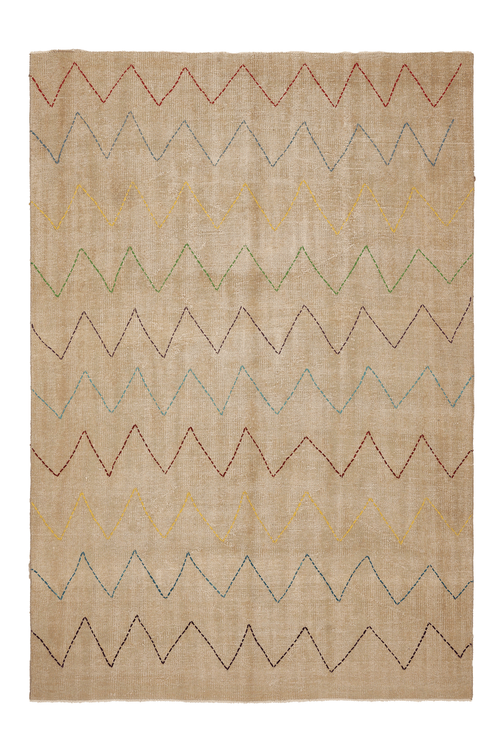 Vintage Manisa Turkish Area Rug 5x8 ft — Beige Geometric