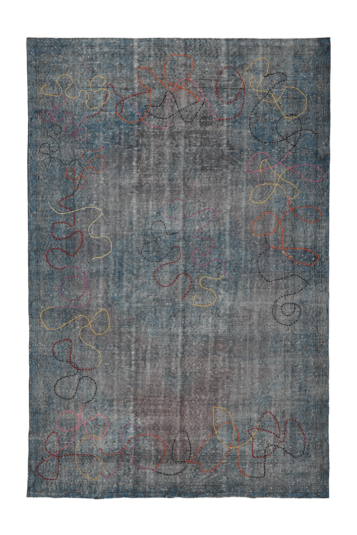 Vintage Isparta Turkish Area Rug 6x9 ft — Blue & Gray Floral