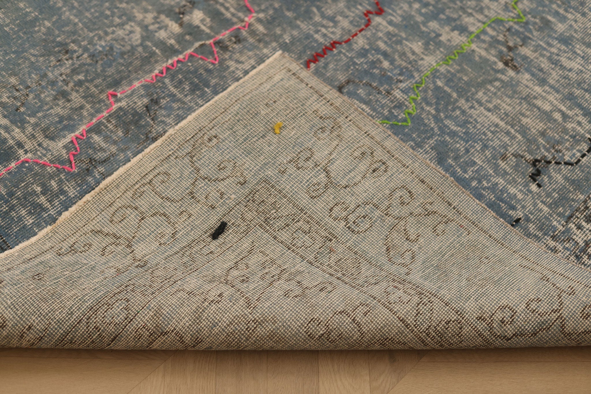 Vintage Isparta Turkish Area Rug 6x9 ft — Blue & Gray Distressed