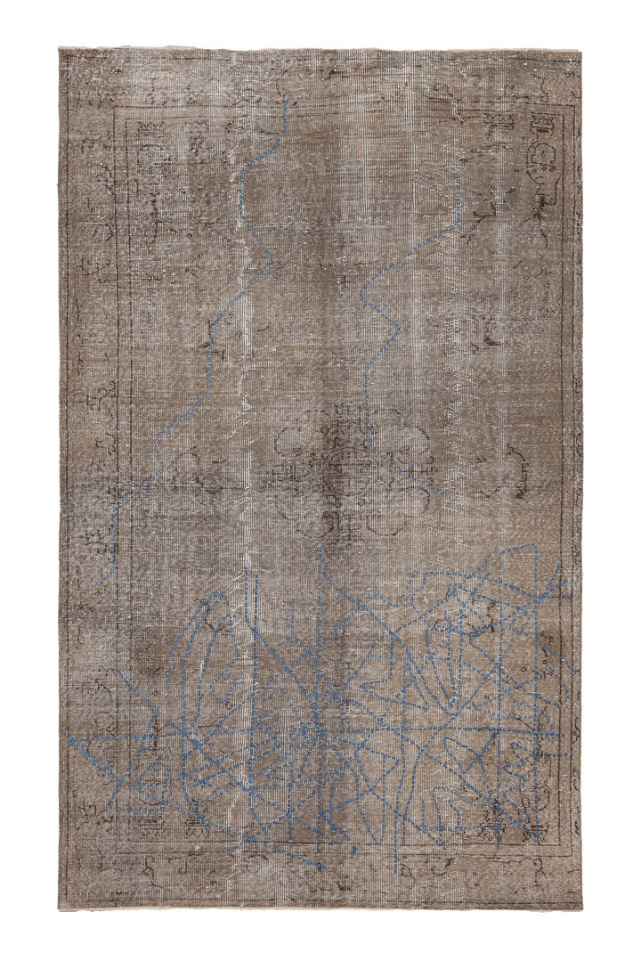 Vintage Isparta Turkish Area Rug 5x8 ft — Gray & Blue Distressed