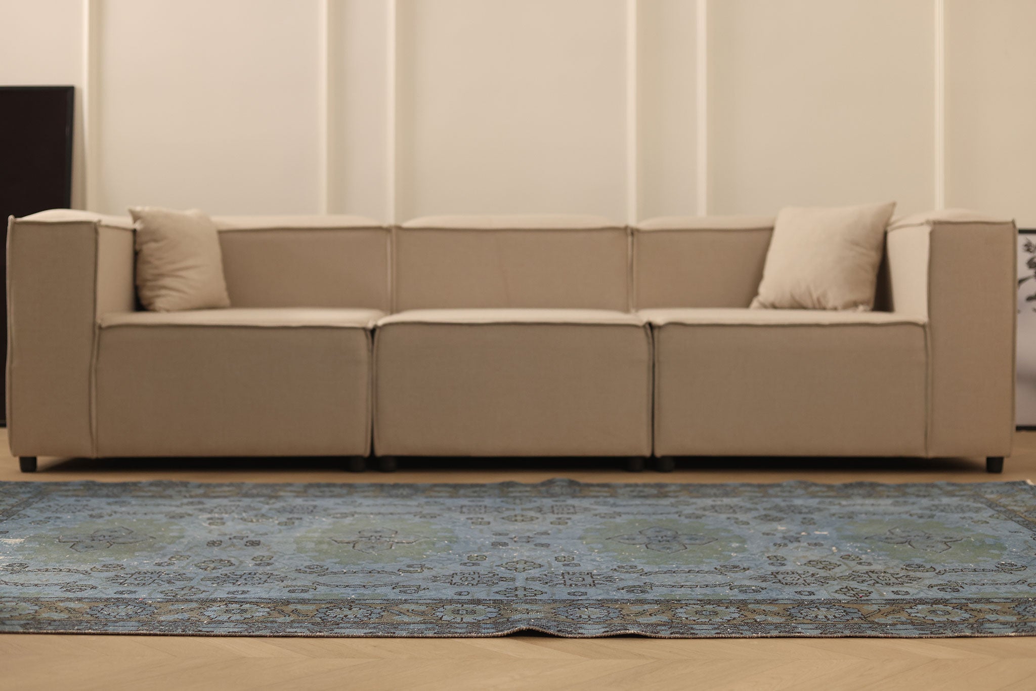 Vintage Isparta Turkish Area Rug 5x8 ft — Blue & Gray Distressed