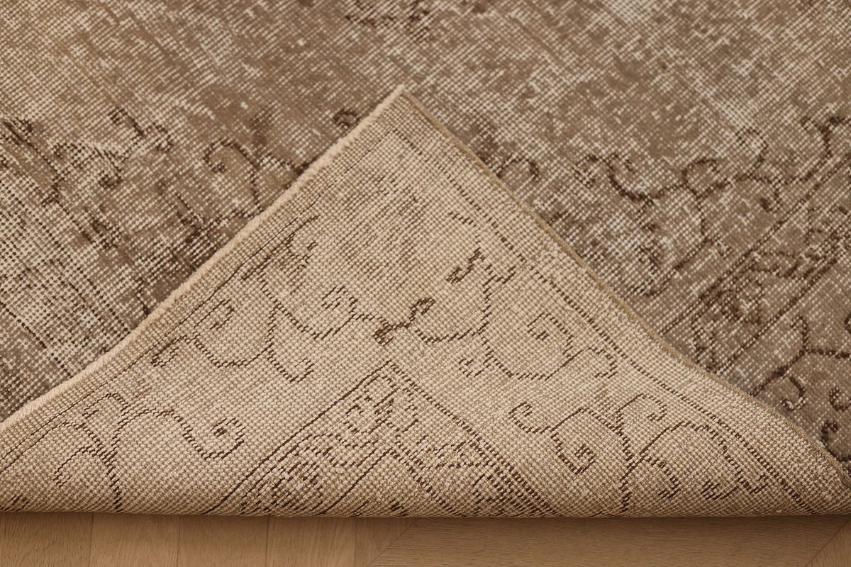 Vintage Isparta Turkish Area Rug 7x10 ft — Beige & Gray Floral