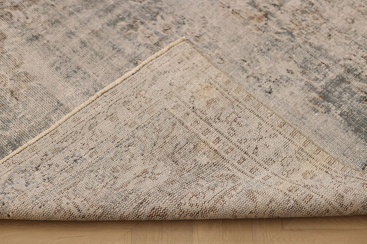 Vintage Manisa Turkish Area Rug 5x8 ft — Gray Distressed